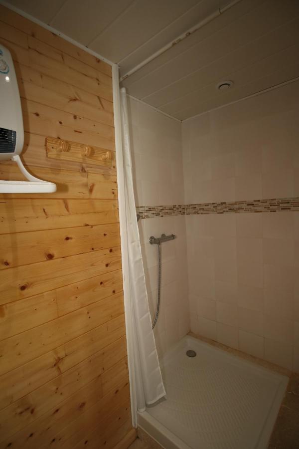 Les Epiceas Apartment Chorges Exterior photo